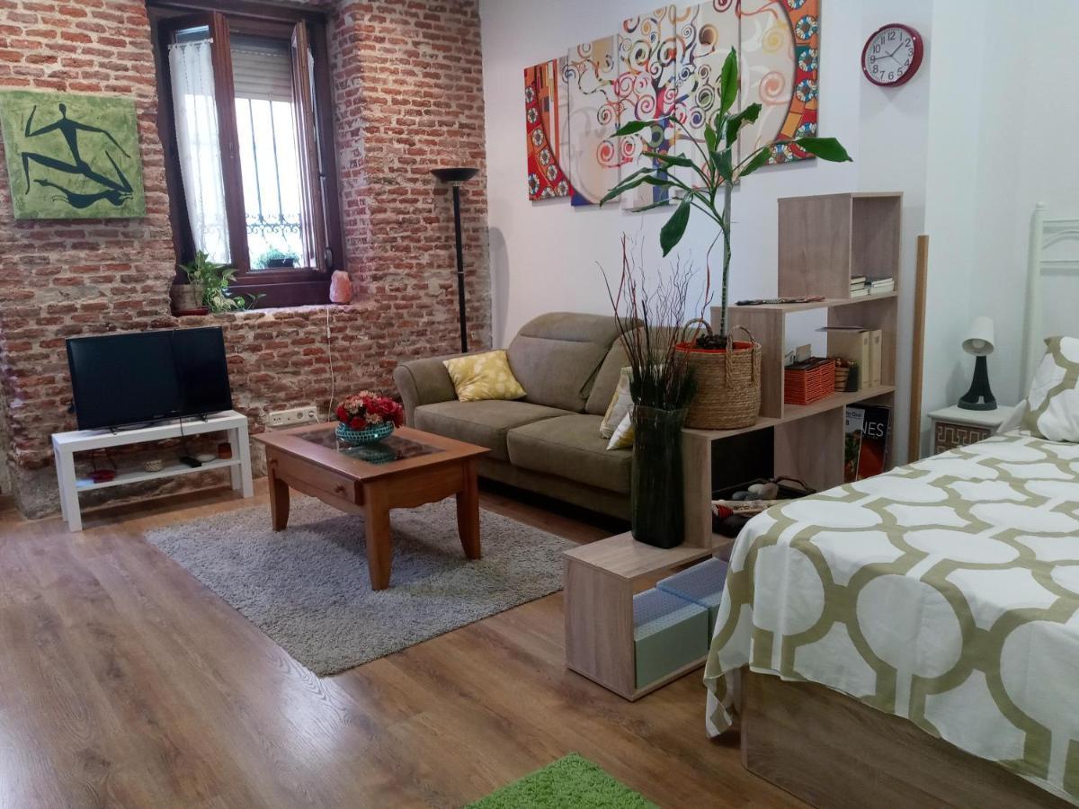 Apartamento Lavapies Al Lado Del Rastro マドリード エクステリア 写真