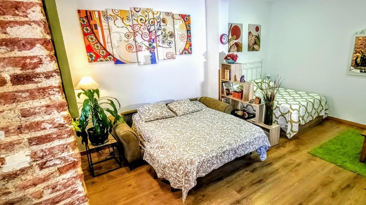 Apartamento Lavapies Al Lado Del Rastro マドリード エクステリア 写真
