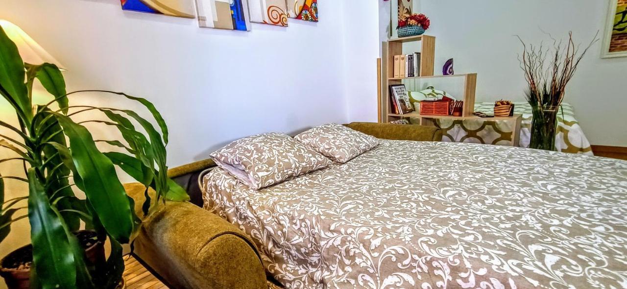 Apartamento Lavapies Al Lado Del Rastro マドリード エクステリア 写真